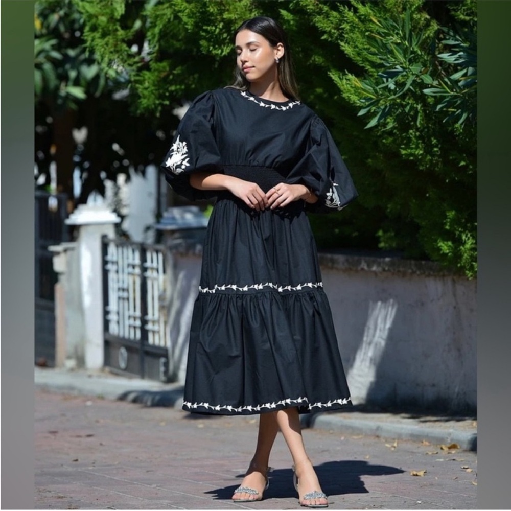 NWT FANM MON SUNDIAL DRESS